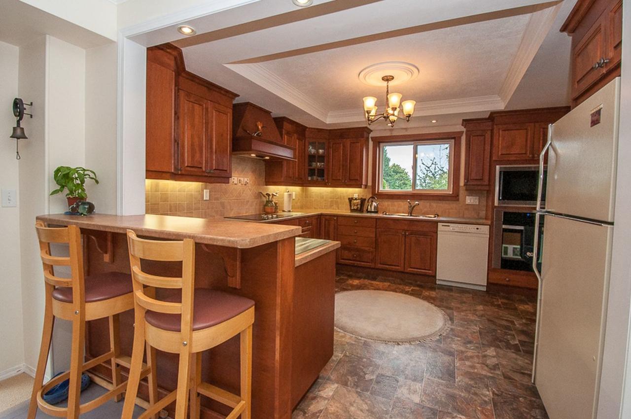 Laurel'S Cottage By Elevate Rooms Qualicum Beach Buitenkant foto